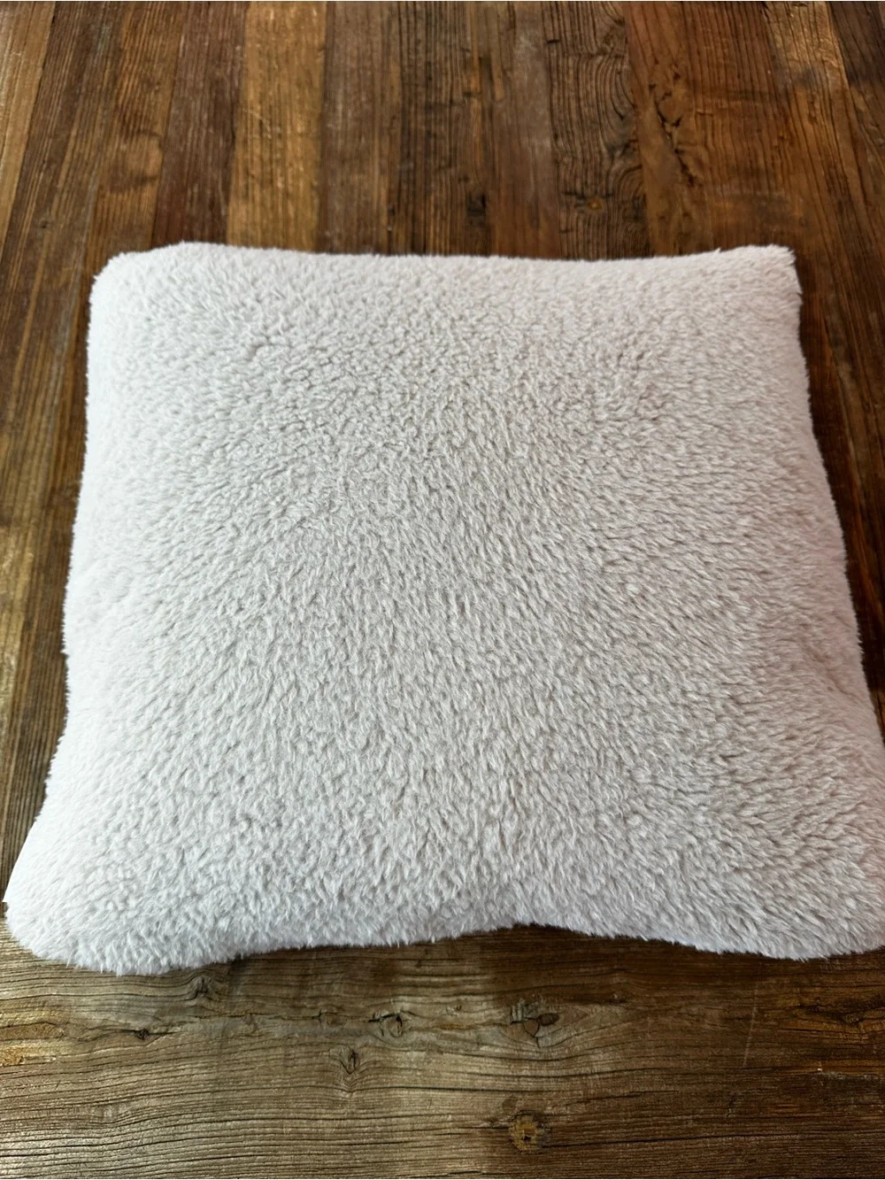 cupcakes & cashmere Plush Heart Accent Pillow - Beige and White